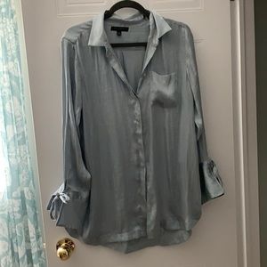 Silk banana republic blouse!